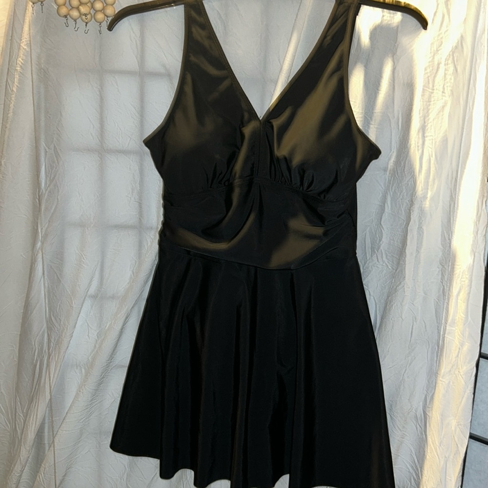 Swimsuit one piece black with skirt size 0XL